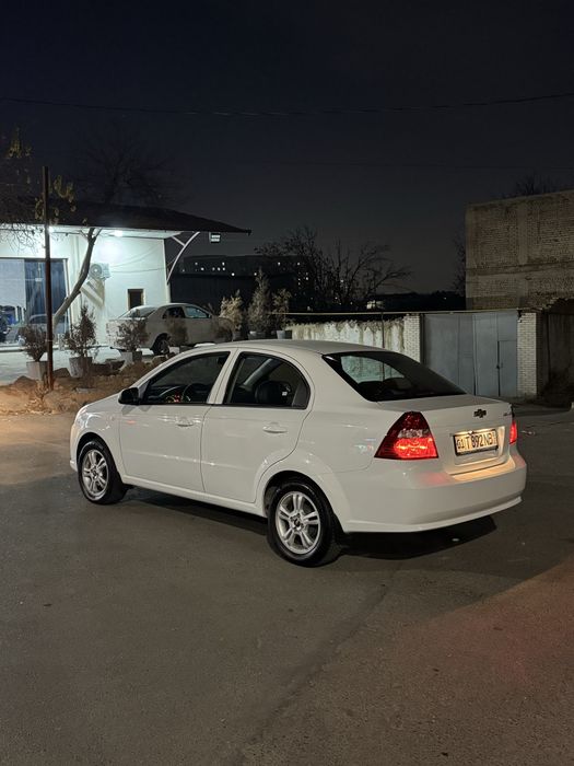 19.000 km Nexia 3 2018 avtomat