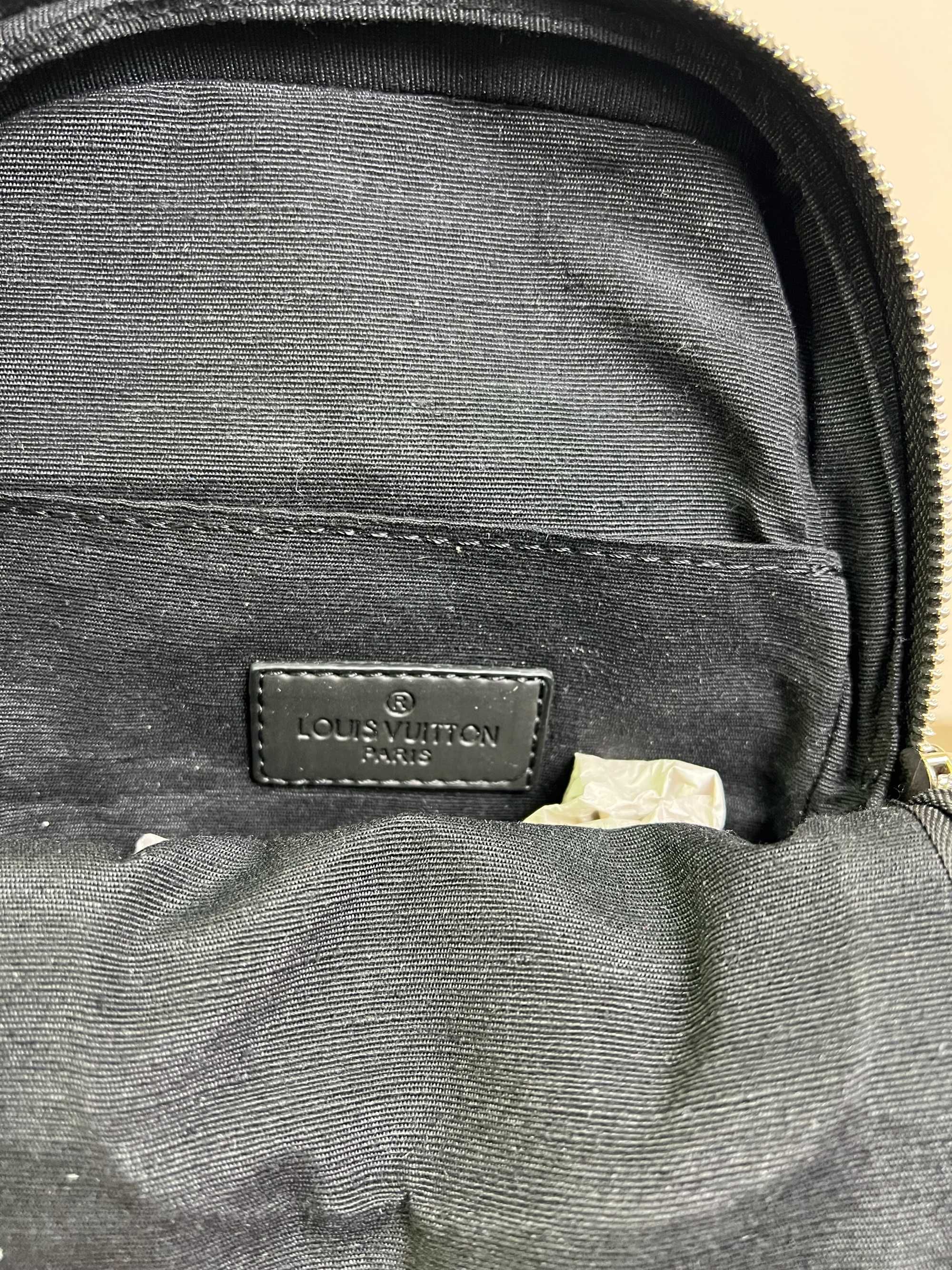 (redus)Borseta Piept Louis Vuitton Sling Bag Monogram Calitate Premium
