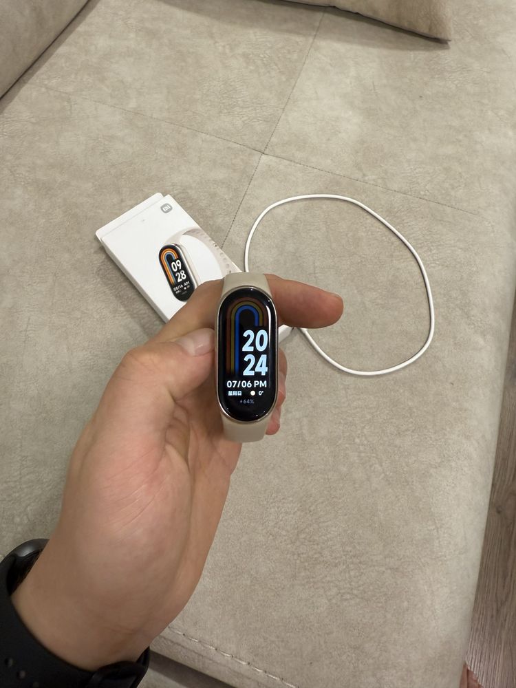 Продаеются MI Band 8, в отличном состояние!