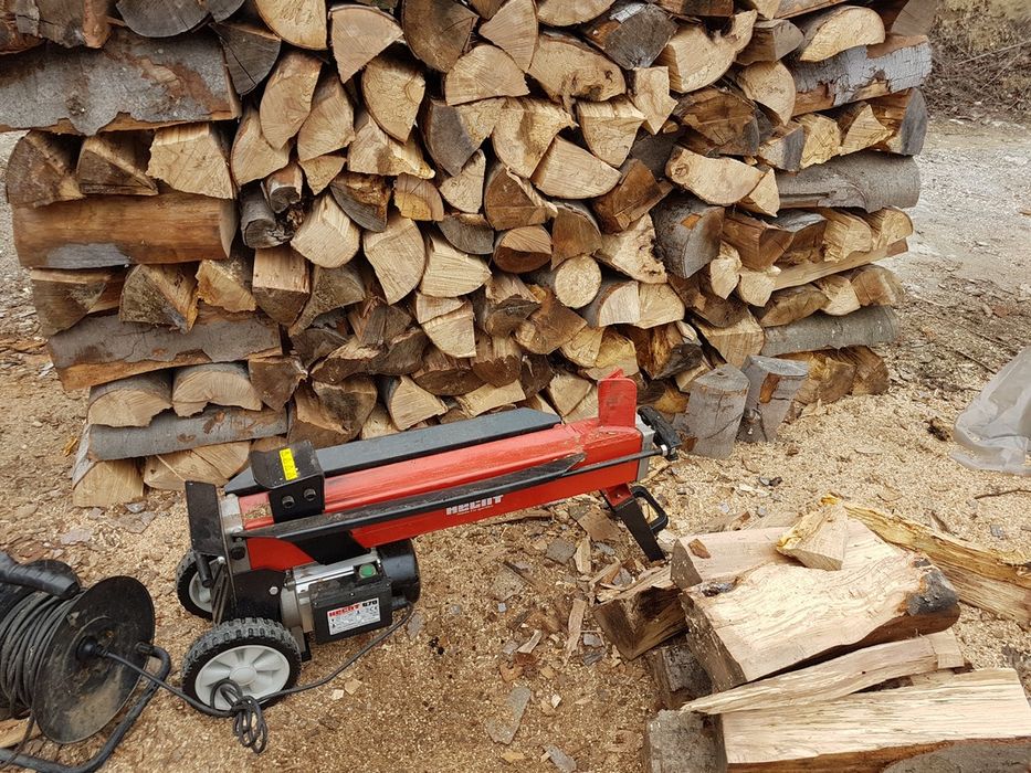 Цепачка на дърва поднаем