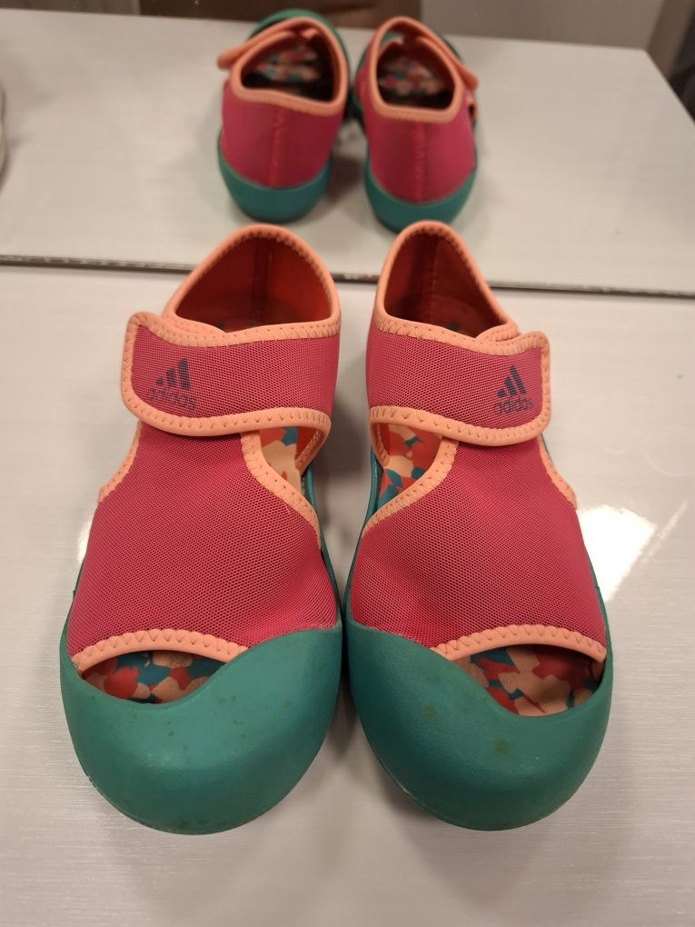 Adidas сандали за момиче