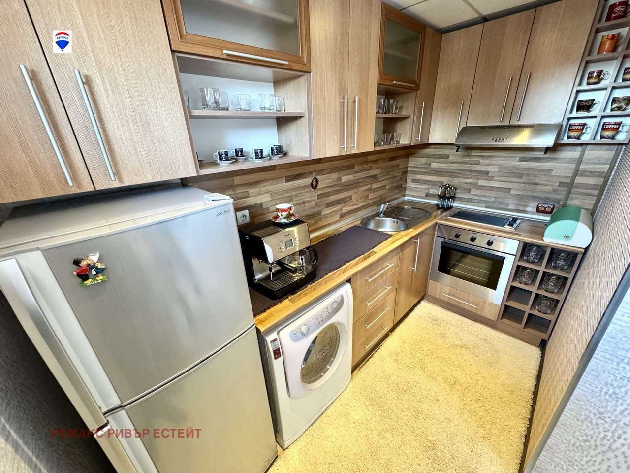 Продава се Двустаен апартамент в Русе, Център - 53 кв.м за 2057 €/кв.м - Снимка #4