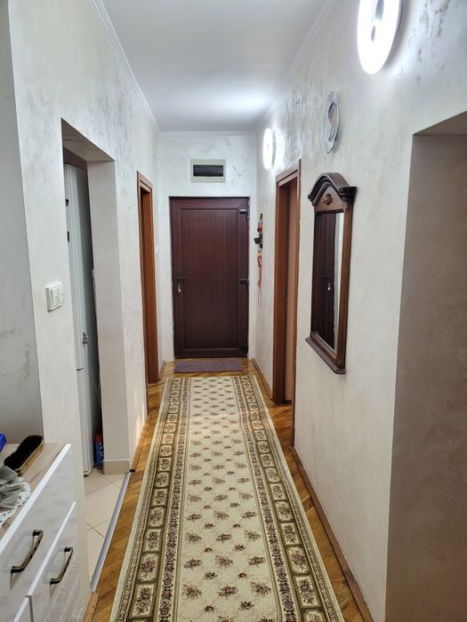 Casă de închiriat