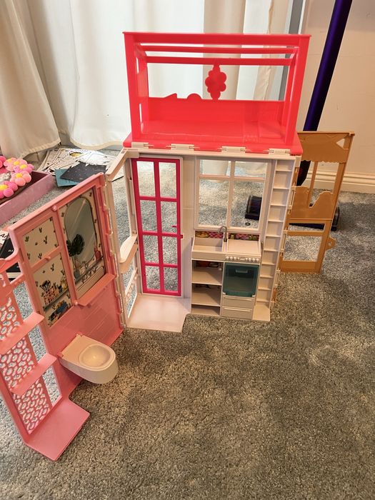 Casuta barbie din plastic