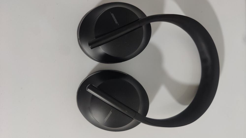 Bose Noise Cancelling Headphones 700