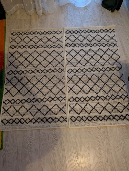 Set 3 covoare – model geometric modern – stare excelentă