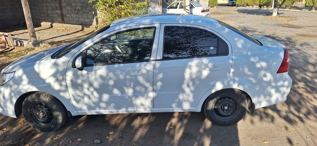 Nexia 3 sedan 1.5