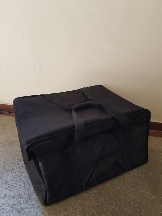 Geanta izoterma neagra