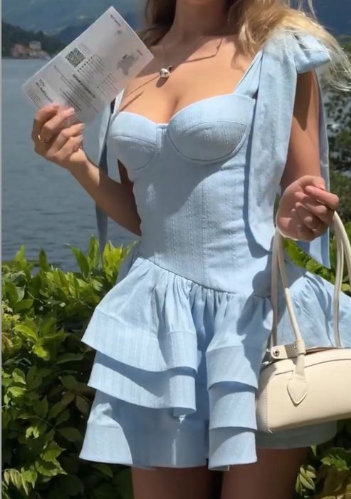 Официална синя рокля