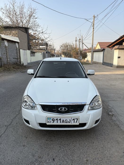 ВАЗ LADA 2172 приора priora хэтчбек 2012 белый цвет