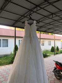 Платья свадебный