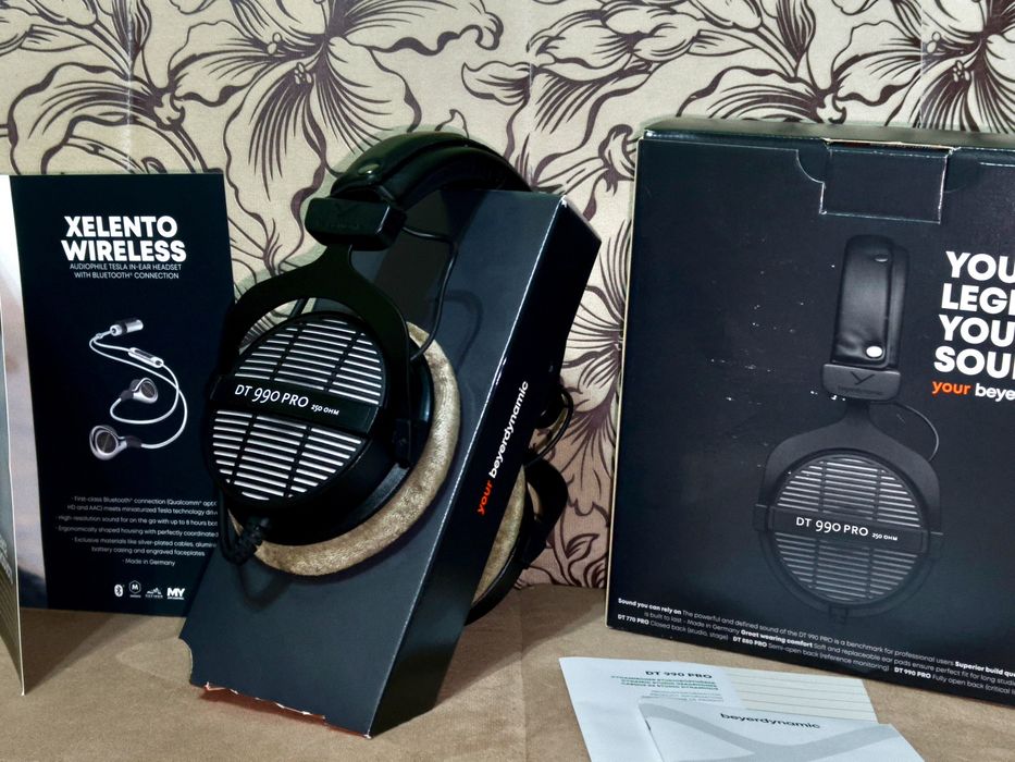 Профессиональные наушники Beyerdynamic DT 990 Pro 250 Ом, отличное сос