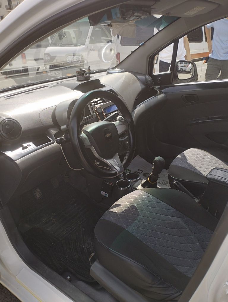 Chevrolet Spark white