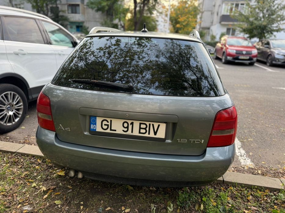 Vand audi A4 , motor 1.9 , anul 2000 , break