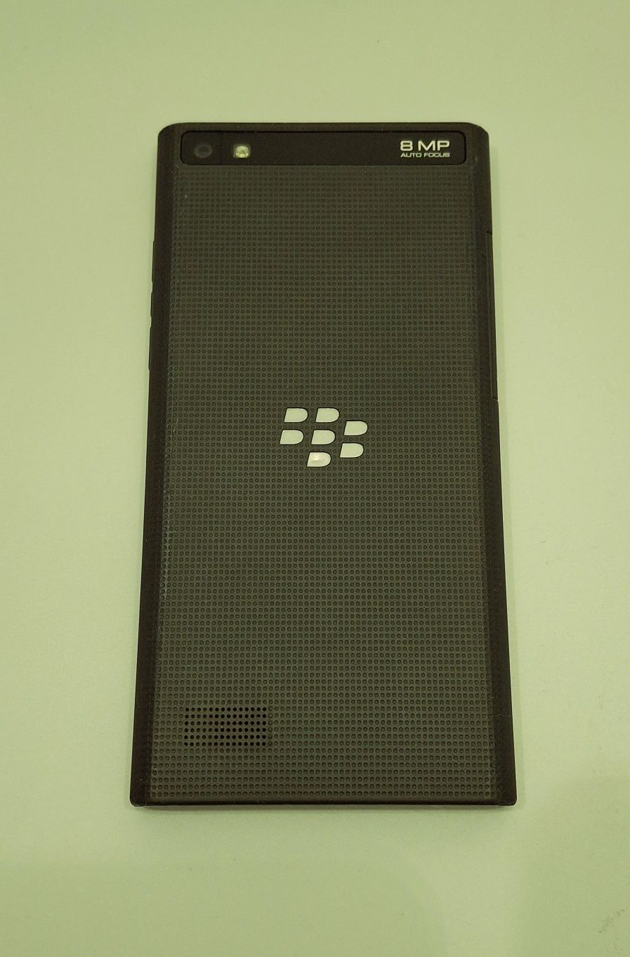Blackberry Leap, Черен