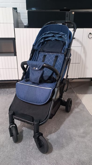 Продам коляску
Коляска в отличном состоянии (чистый). 
Удобная коляска