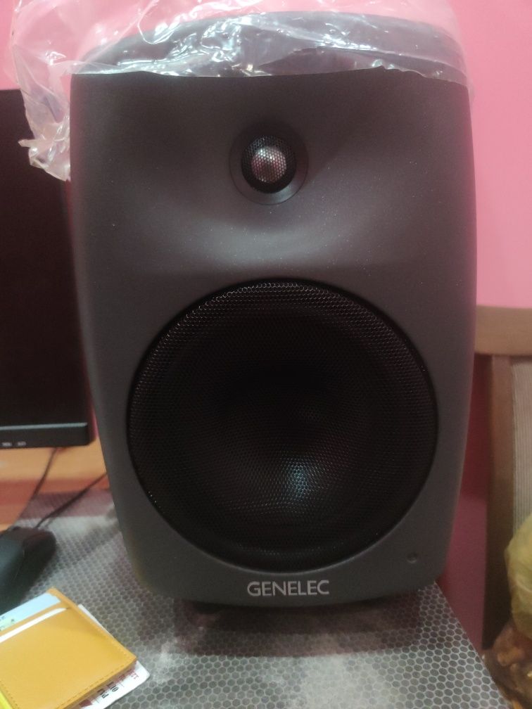 Genelec 8040B студийный монитор