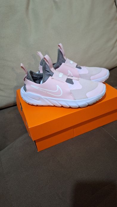Маратонки за момиче  Nike