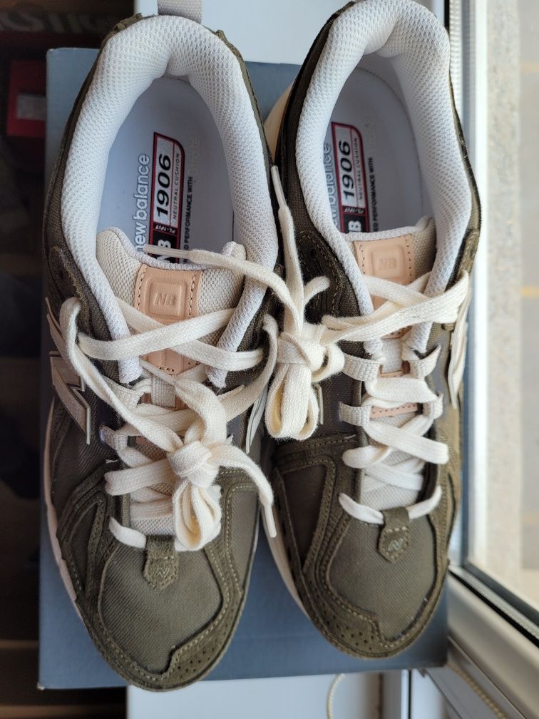 New Balance 1906 F