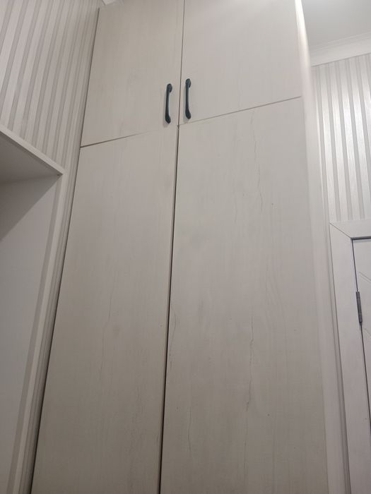 Продам шкаф в прихожую