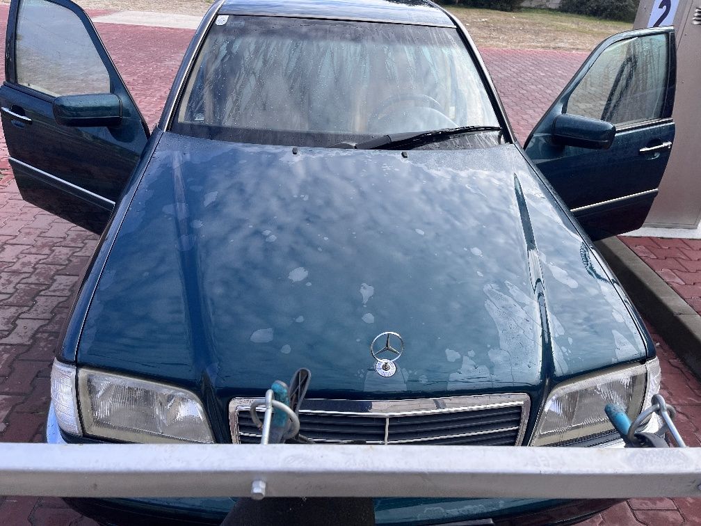 Mercedes   c 240