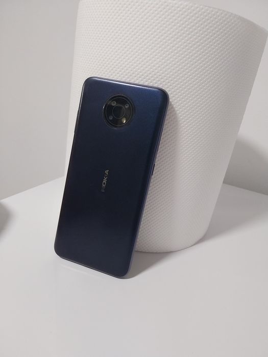 Vând nokia g 10 .