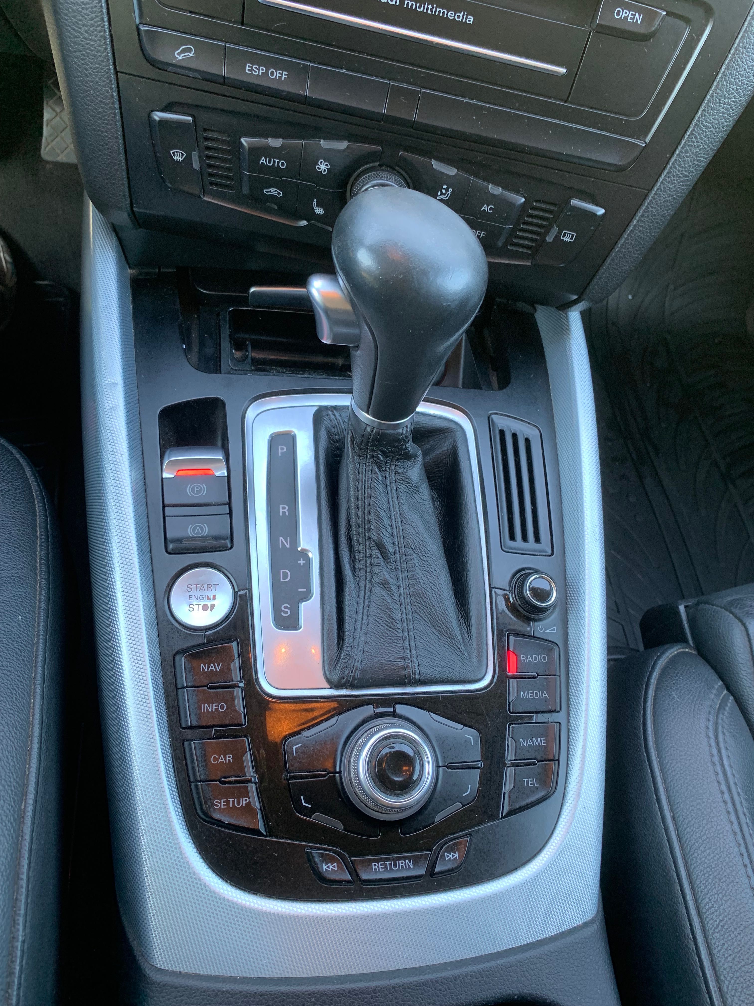 Джип Audi Q5 2010г.