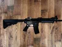 Vând pușcă M4 Airsoft