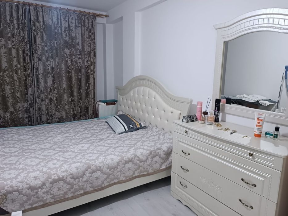 Срочно продам спальний гарнитур в отл состоянии