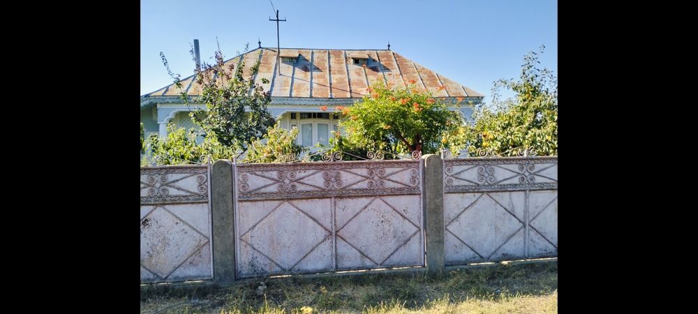 Vand casa in Adjudu Vechi