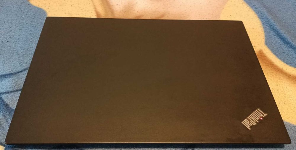 Lenovo ThinkPad – i7 8th Gen, 16GB RAM, SSD 256GB