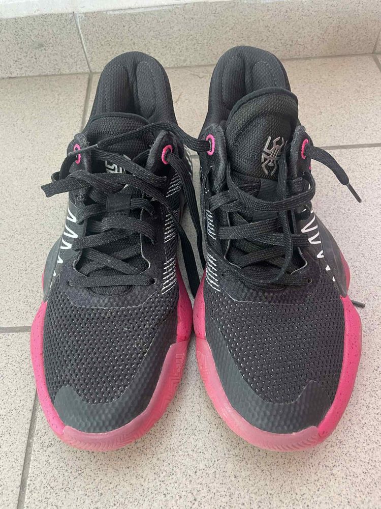 Adidas   38  номер