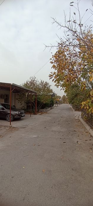 дом на жума базаре в центре 4 комнаты