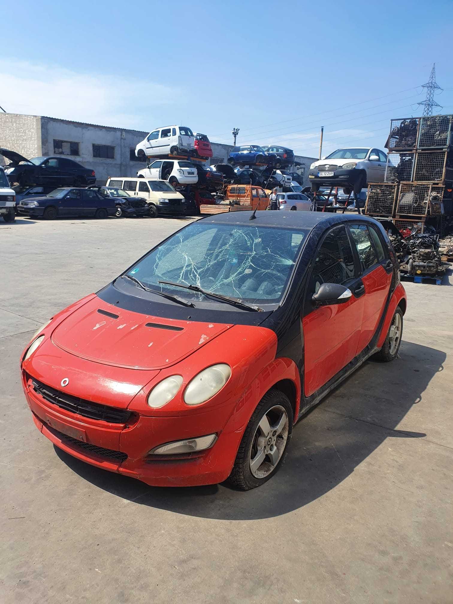 Smart FoRFOUR AN 2004 Dezmembrez/Dezmembram