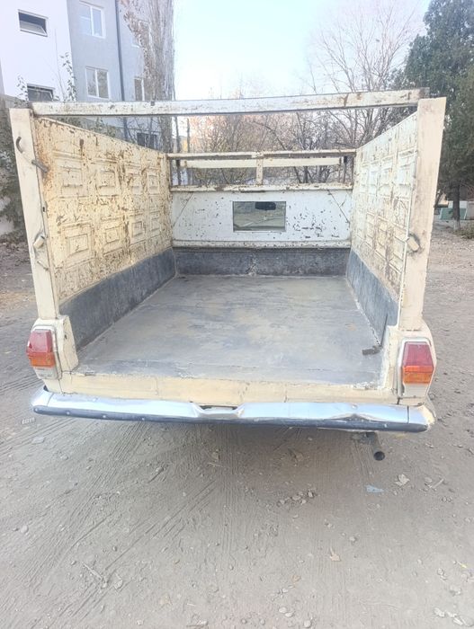 Gaz 24 11 Volga sotiladi