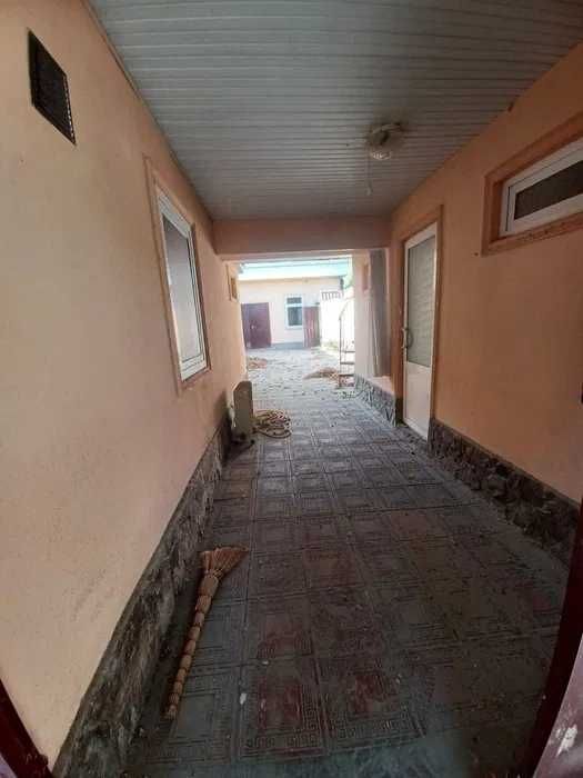 3.5 сотих • Чиланзар - 2 на против Торговый центр 3.4 сотих