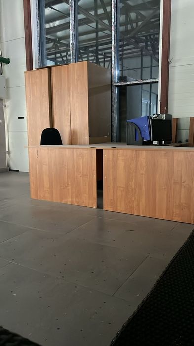 Продам Офисную мебель