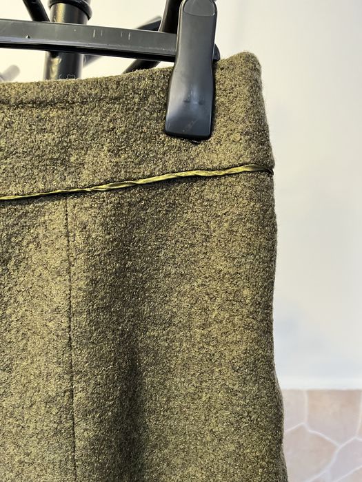 Fusta dama stofa Marc Aurel kachi foarte frumos in realitate