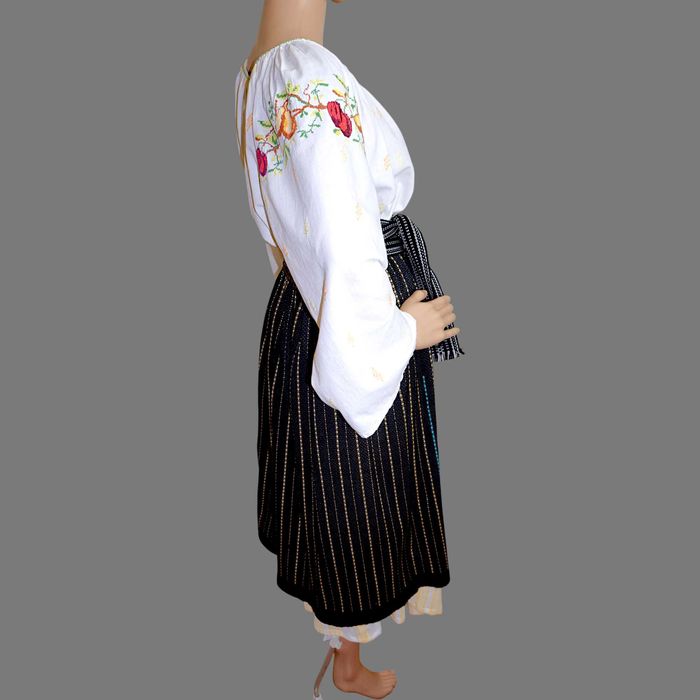 Costum popular autentic, vechi , oltenesc cu valnic masura M-L
