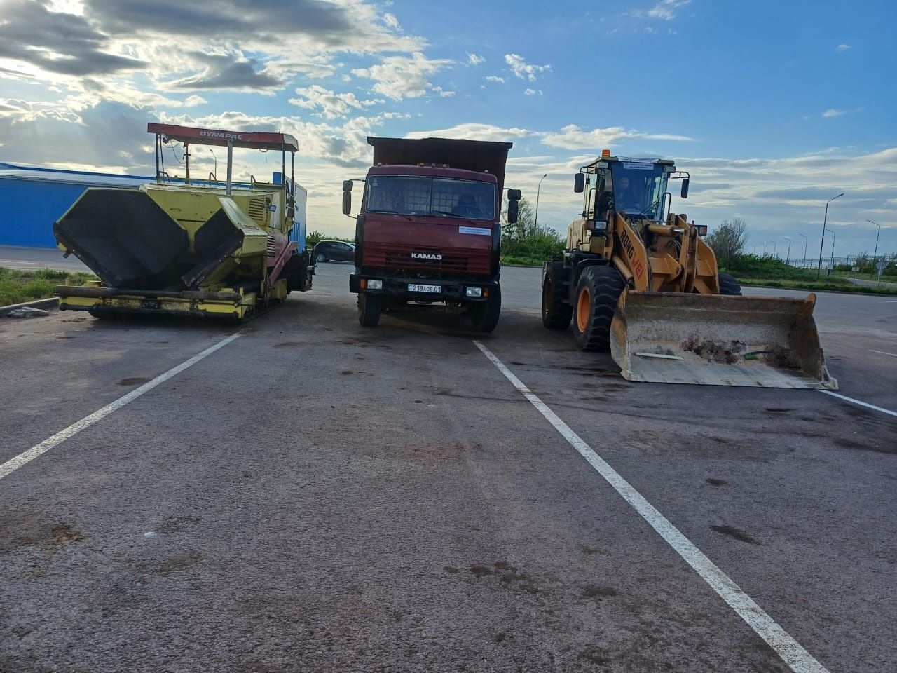 Услуги аренды погрузчика 2 куба в Астане