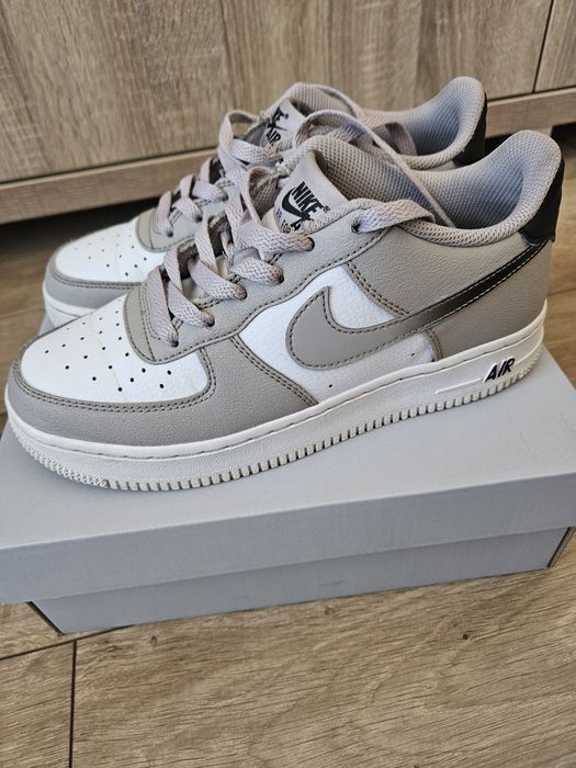 Adidasi NIKE AIR FORCE 1, marimea 37.5 , originali