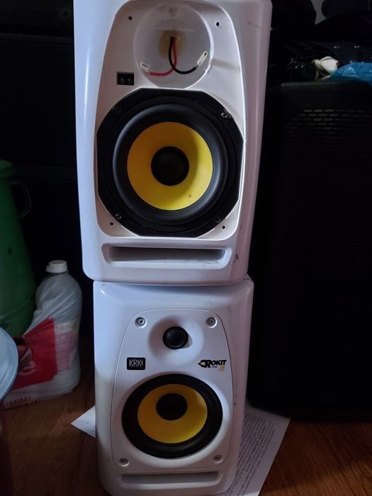 KRK Rokit 6 Rpg2FG.Krk Rokit 5RPG2.Harman kardon onyx studio 8.