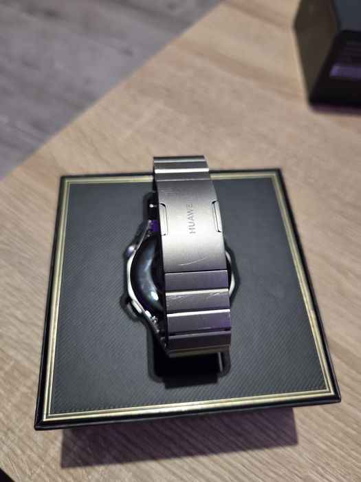 Vand Huawei Watch GT 4 sau schimb cu Galaxy Watch 6 Classic