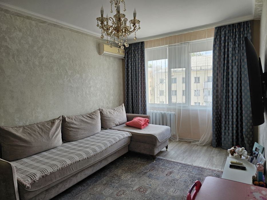 Продам диван в отличном состоянии!!!