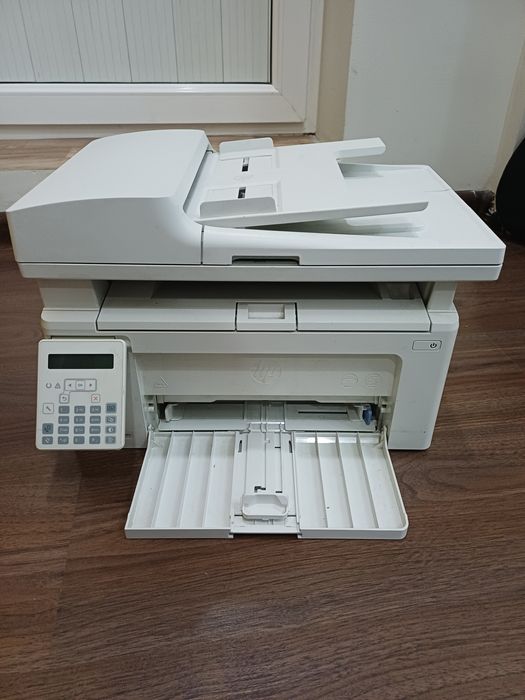 МФУ HP M130fn в отличном состоянии