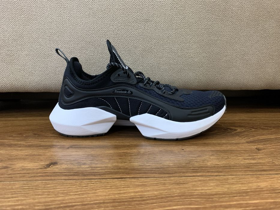 Reebok женские кроссовки