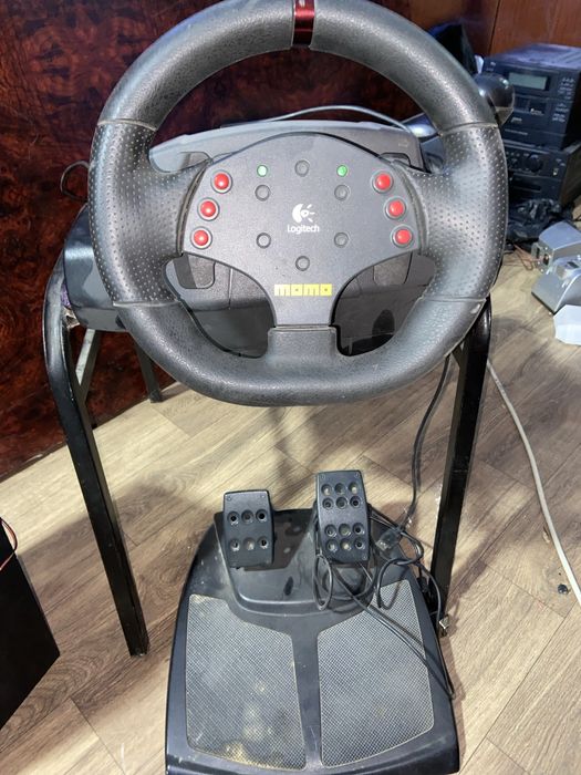 игровой руль от logitech momo racing