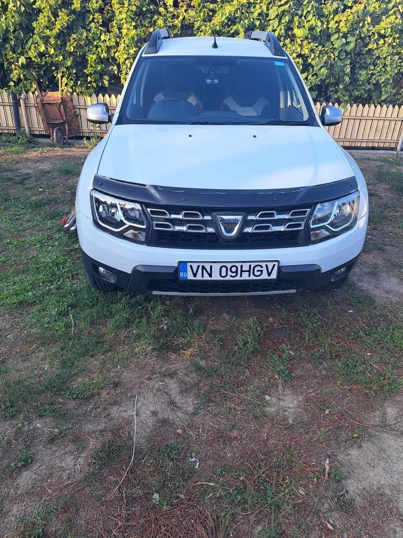 Vând Dacia Duster