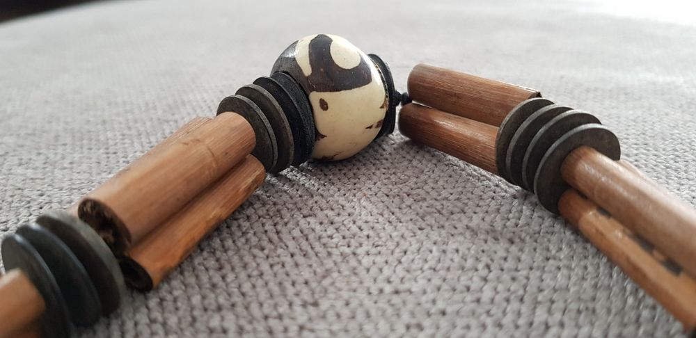 Colier african lucrat manual, 3 modele.