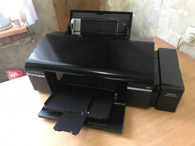 Продам Epson L805 в отличном состоянии.